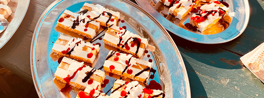 Salatteller beim Abendessen