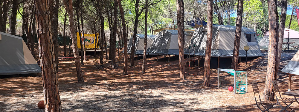 Unterkunft im Mietzelt von elan sportreisen im Sardiniencamp