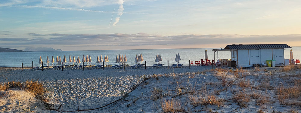 Unterkunft im Mietzelt von elan sportreisen im Sardiniencamp