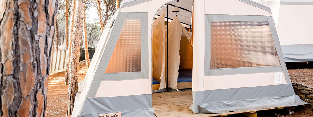 Unterkunft im Mietzelt von elan sportreisen im Sardiniencamp