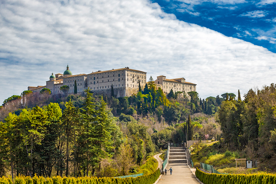Die Abtei Montecassino oberhalb der Kleinstadt Cassino