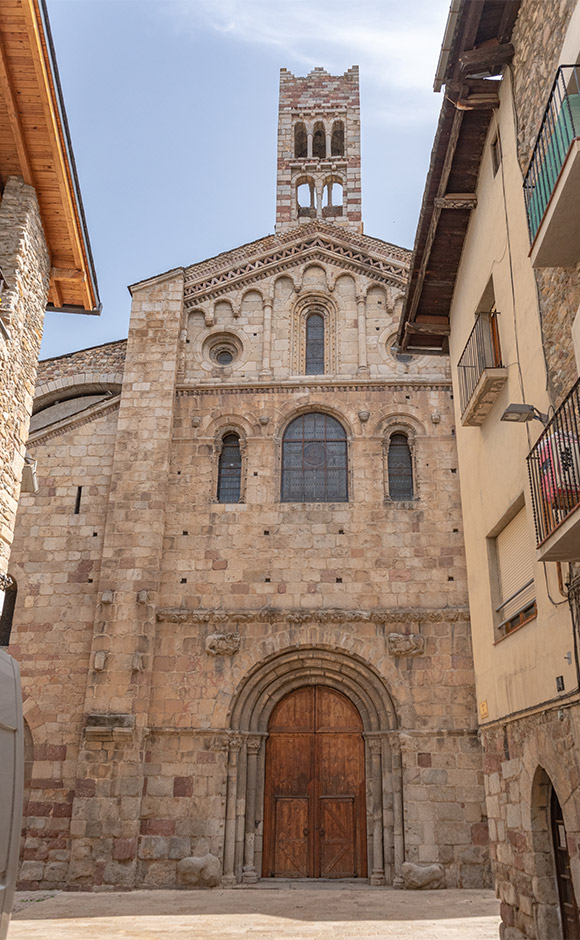 Kathedrale Santa Maria in der spanischen Pyrenäen-Bergstadt La Seu d´Urgell
