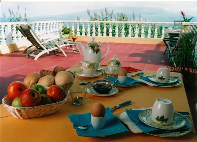 ​Vila Belgica_Frühstück auf Terrasse