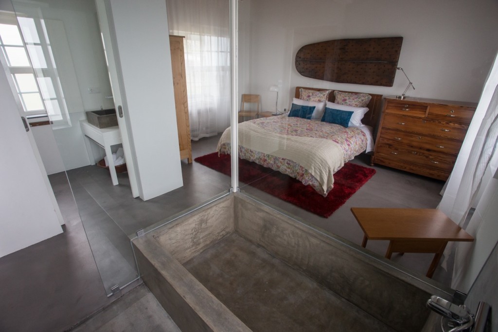 Pico da Vigia_Beispiel Haus_T2 Schlafzimmer mit Bad