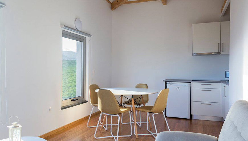 Lofts Azul Pastel_Beispiel Essbereich mit Küchenzeile