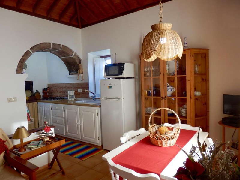 Casa do Norte_Küche mit Esstisch