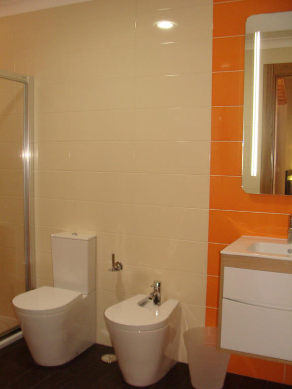 Apartamentos Kosmos_bathroom example 1