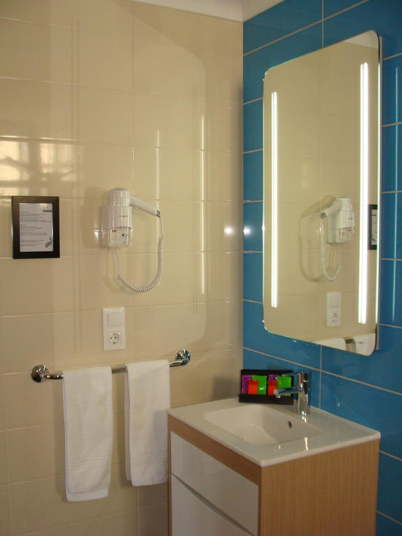 Apartamentos Kosmos_bathroom example 3