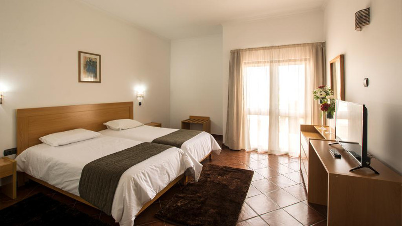 Hotel Santa Maria_bedroom_example_02