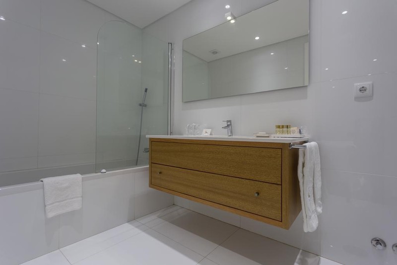 Azores Villa_Ocean Villa 1_bathroom 1