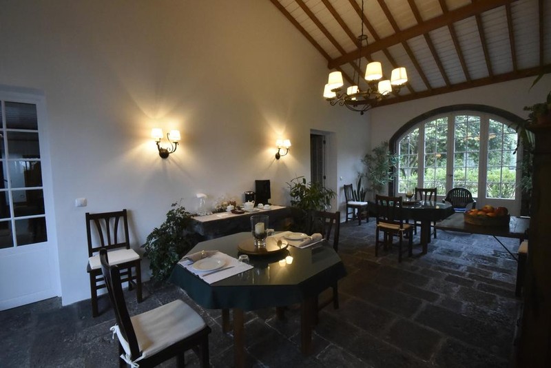 Monte Ingles_dining area