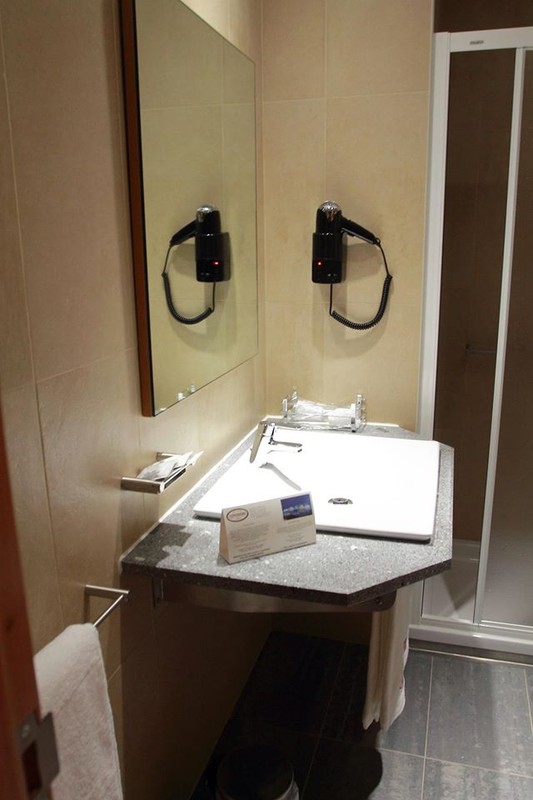Guesthouse Comodoro_bathroom example