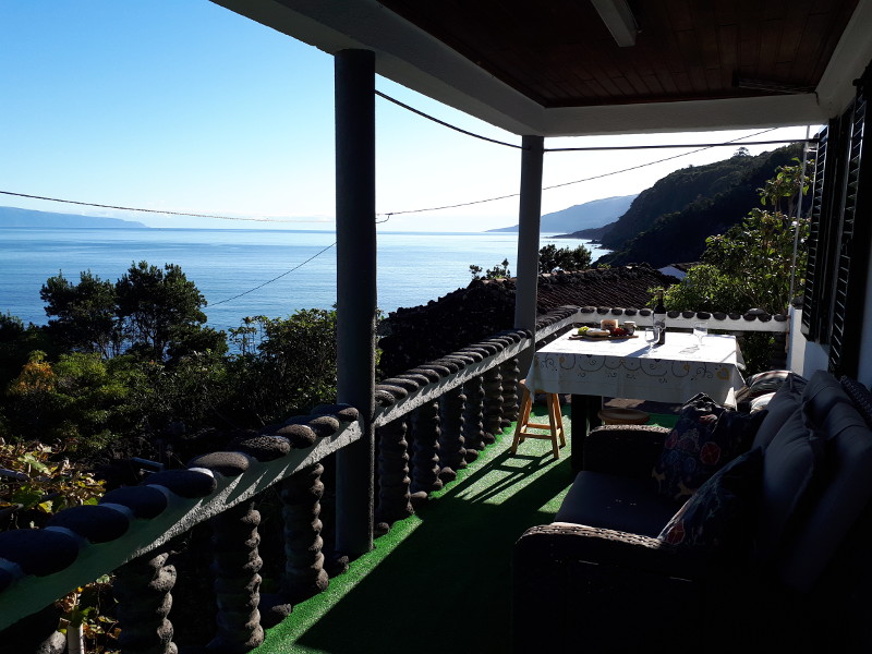 Adega Simas_veranda with view