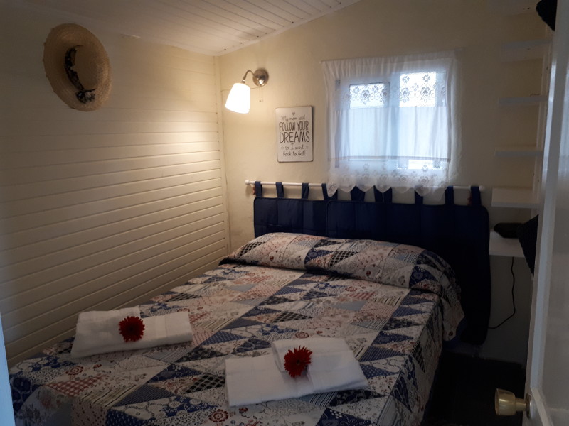 Adega Simas_small bedroom