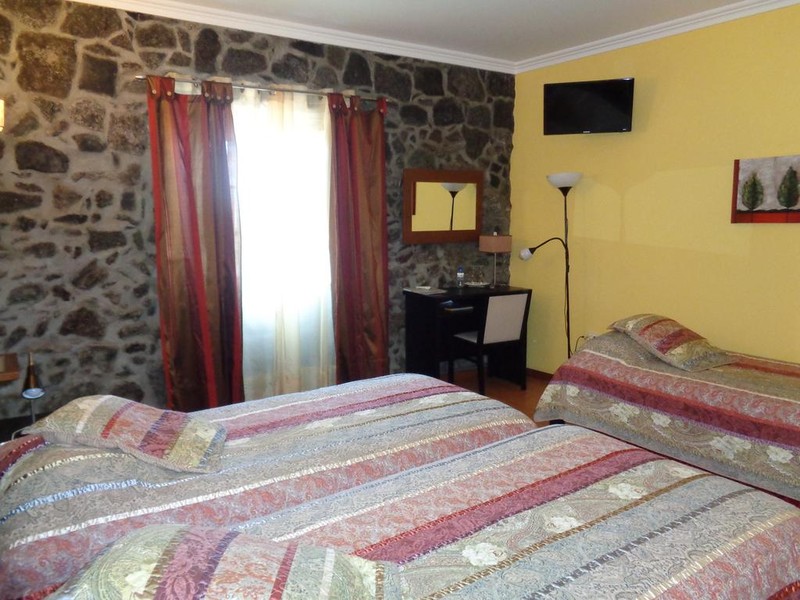 Casa das Faias_bedroom example 3