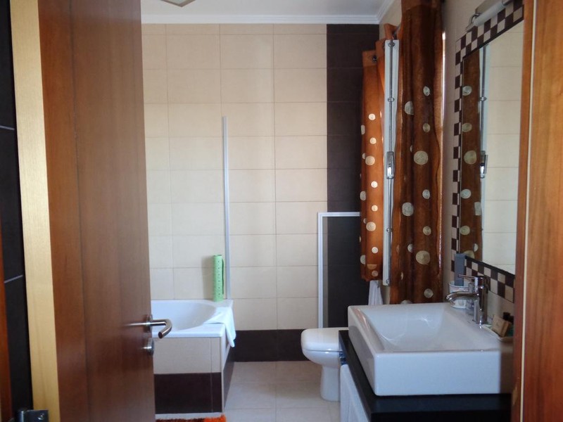 Casa das Faias_bathroom example 3