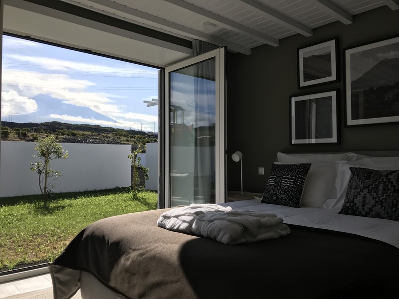 Vinhas do Calhau_bedroom with mountain view_example
