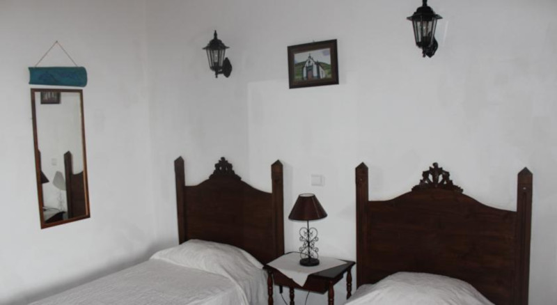Quinta do Canavial_sleeping room example_02