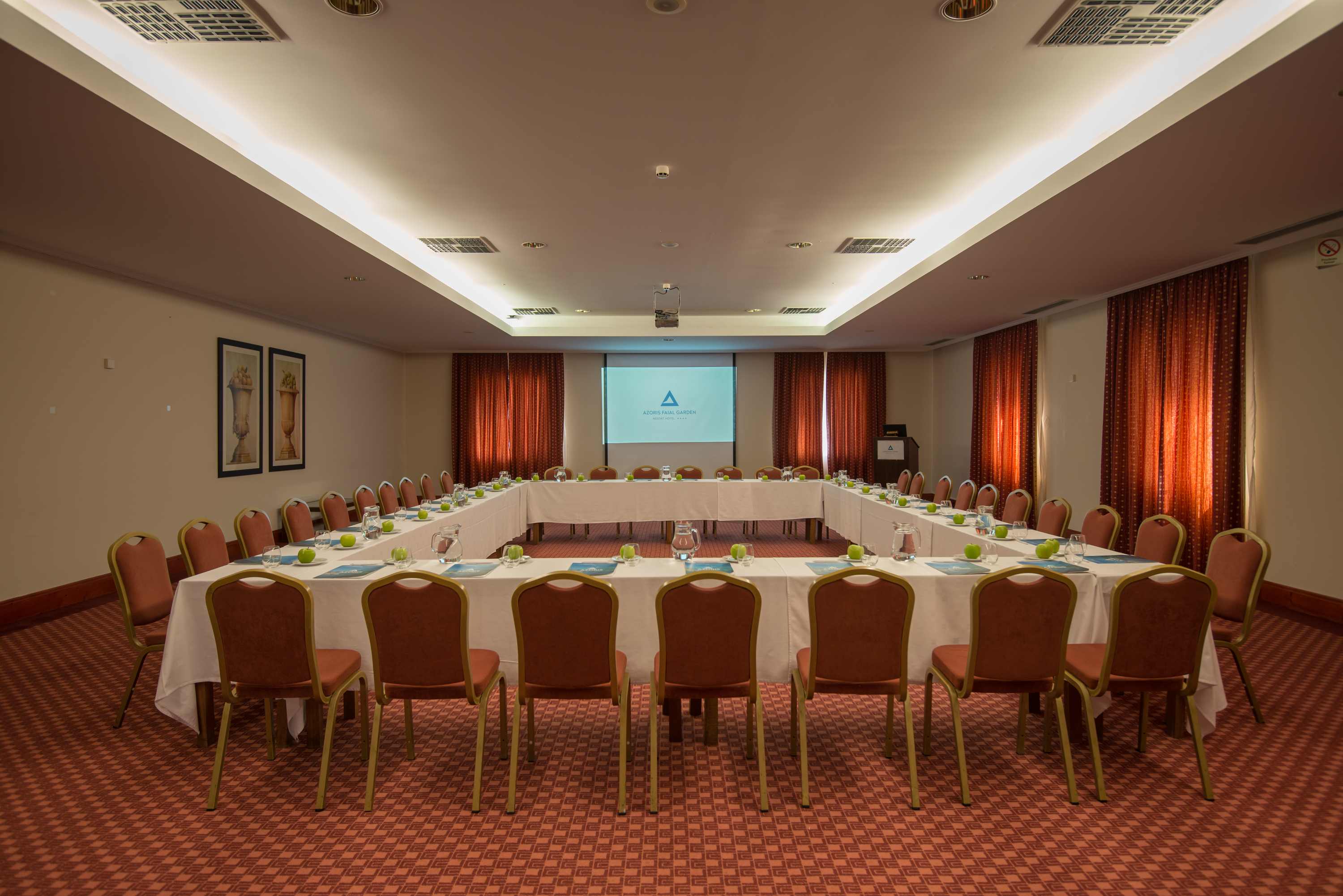 Azoris Faial Garden_meeting room