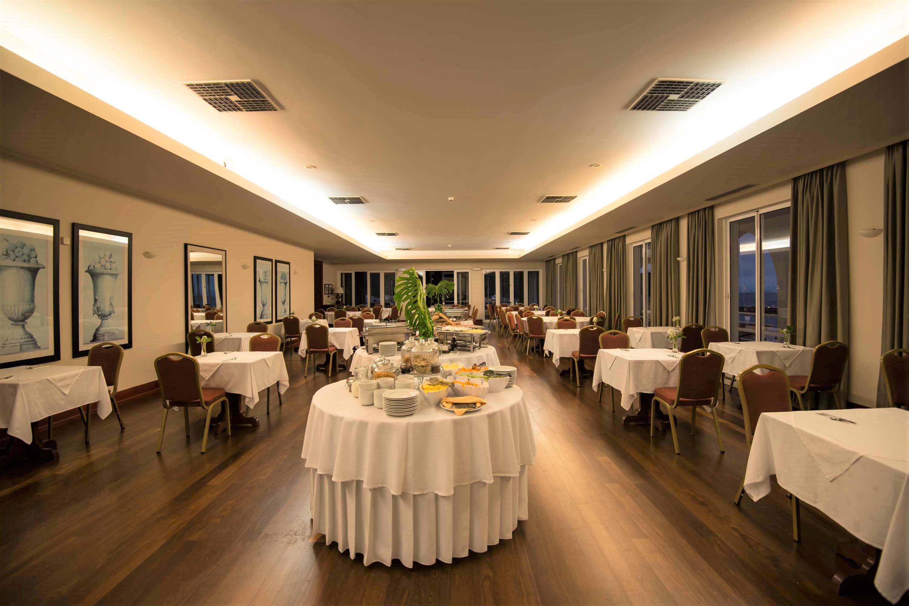 Azoris Faial Garden_restaurant 2