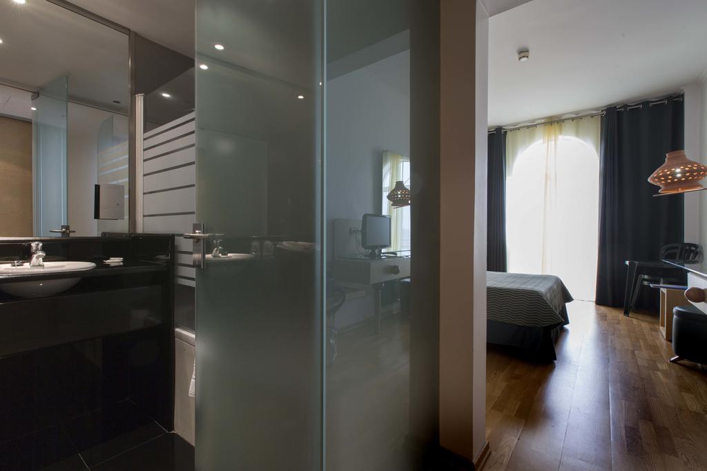 Hotel Ponta Delgada_single room example