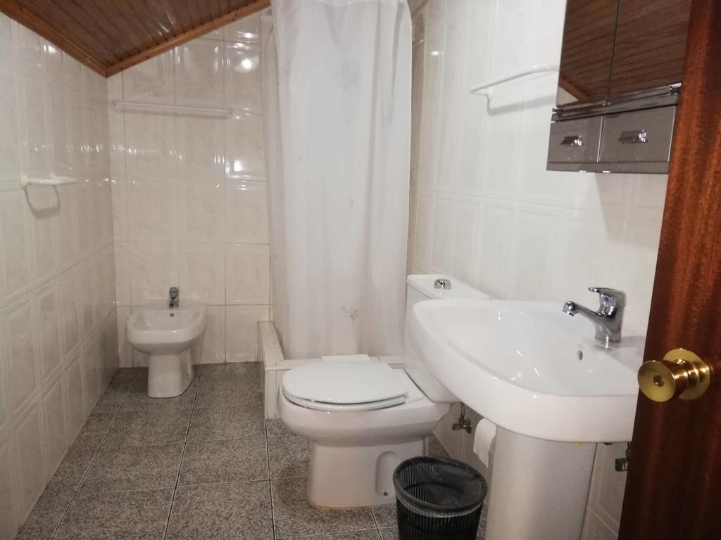 Residencia Livramento_bathroom_example