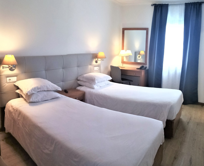 Hotel Arcanjo_twin room example_1