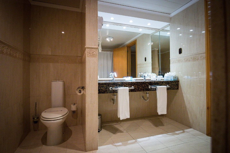Hotel Talisman_suite's bathroom_1