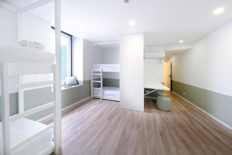 Boa Nova Hostel_Camarata_Gaivota_bedroom2