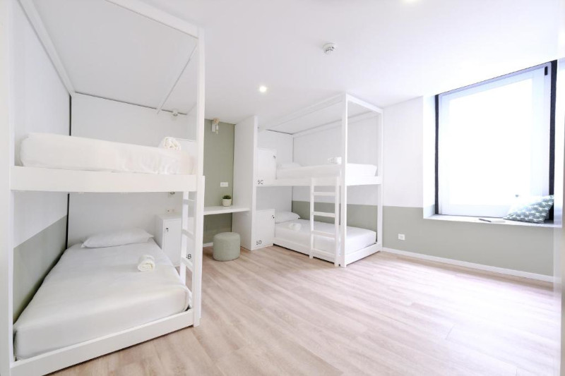 Boa Nova Hostel_Camarata_Gaivota_bedroom4