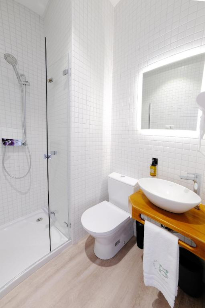 Boa Nova Hostel_Garajau Comum_bathroom