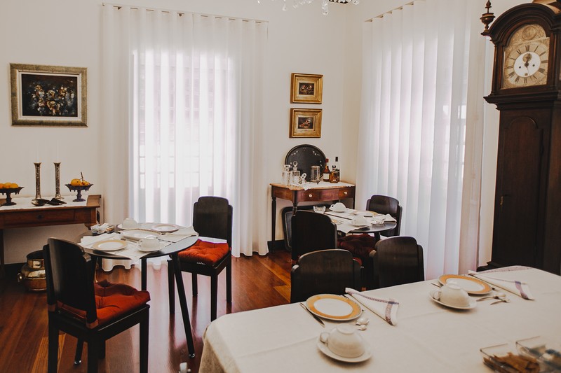 Quinta dos Misterios_dining room.jpg